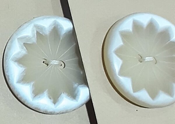 Amber and Cream 4.5cm buttons - Image 3